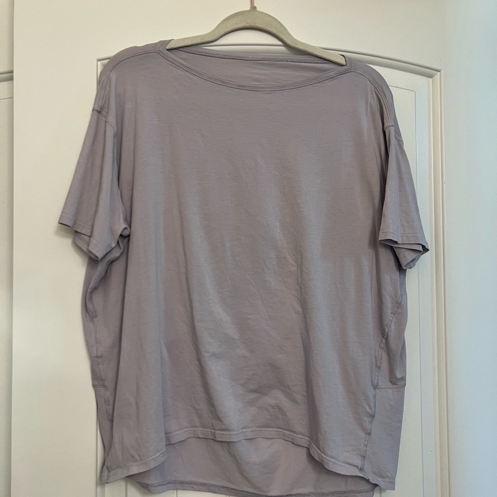 Lululemon t-shirt